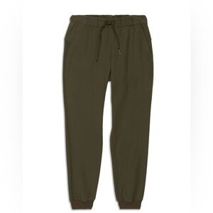 Lululemon On The Fly Mid-Rise Jogger. Size 4. Cropped. Army green
